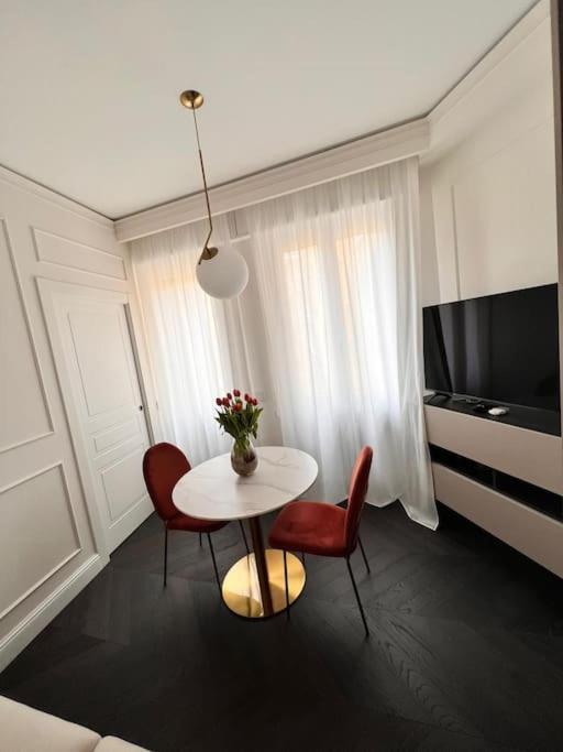 Elegante Appartamento In Zona Tortona-Solari Mailand Exterior foto